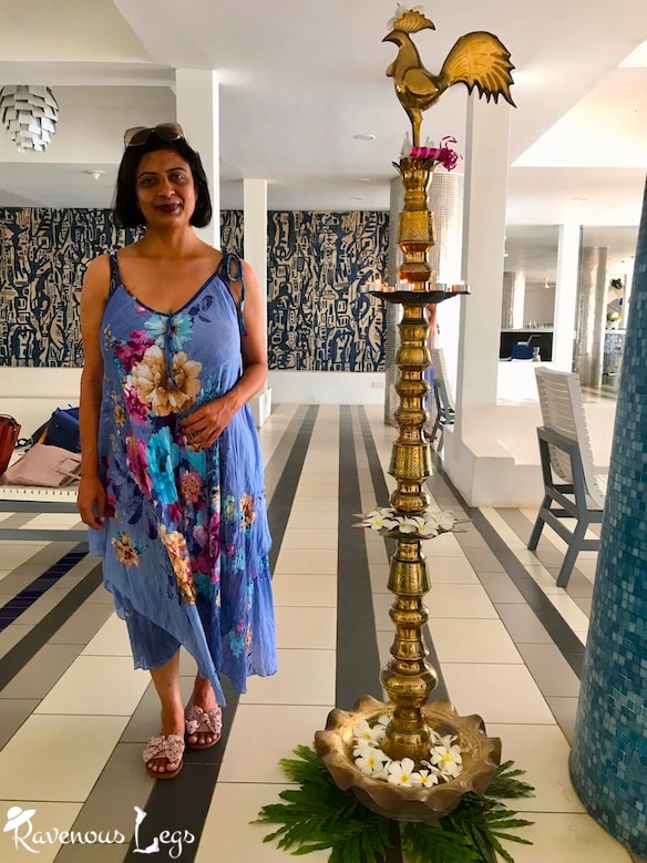 Sri Lankan Welcome to Cinnamon Hotels
